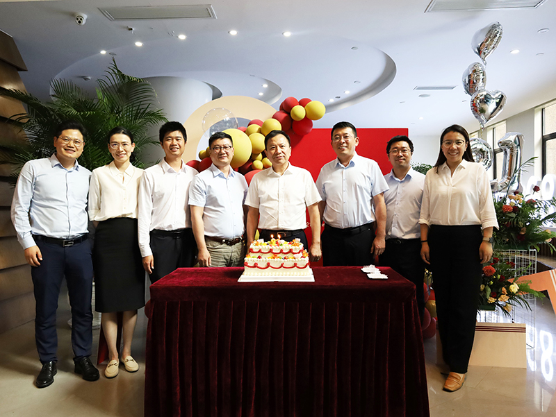 二十一载 智造未来丨贺亚美AM8AG股份廿一诞辰，再启新篇